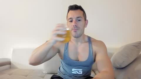 roberto4ever online show from October 30, 2025, 4:58 am