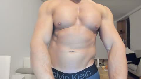 roberto4ever online show from November 17, 2025, 5:41 pm