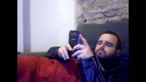 Snapshot of robertoredo chatting on January 17, 2025, 1:36 am Roberto online show from January 17, 2025, 1:36 am
