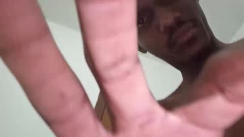 robertrei online show from February 16, 2026, 1:13 am