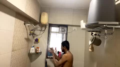 Robertsalia online show from October 8, 2025, 4:43 am