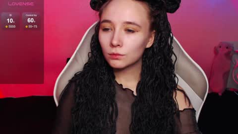 Snapshot of robin_yours chatting on January 31, 2025, 2:15 am Robin your online show from January 31, 2025, 2:15 am