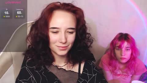 Snapshot of robin_yours chatting on October 14, 2025, 8:37 am Robin your online show from October 14, 2025, 8:37 am