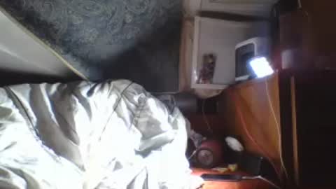 R online show from July 9, 2026, 5:44 am