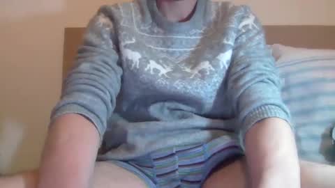 Snapshot of robinlondon chatting on December 27, 2024, 4:54 pm robinlondon online show from December 27, 2024, 4:54 pm