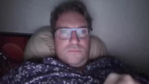 Snapshot of robinouhot chatting on November 3, 2025, 8:32 pm robinouhot online show from November 3, 2025, 8:32 pm