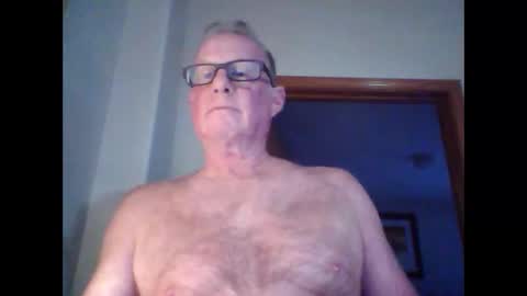 robo0000 online show from May 15, 2026, 11:34 pm