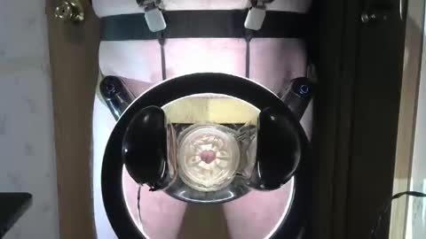 Snapshot of robodickmilker chatting on December 5, 2024, 12:22 pm Robodickmilker online show from December 5, 2024, 12:22 pm