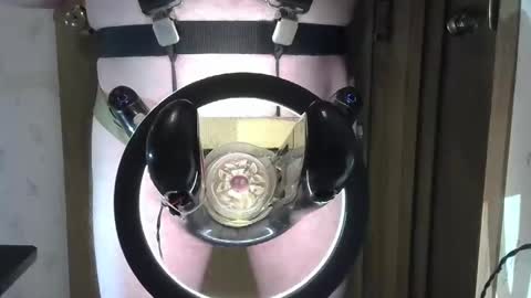 Snapshot of robodickmilker chatting on December 23, 2024, 8:25 pm Robodickmilker online show from December 23, 2024, 8:25 pm