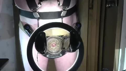 Snapshot of robodickmilker chatting on January 1, 2025, 10:11 am Robodickmilker online show from January 1, 2025, 10:11 am