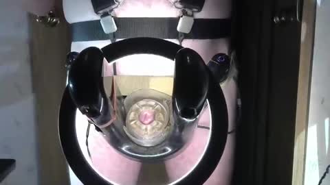 Snapshot of robodickmilker chatting on January 3, 2025, 11:55 pm Robodickmilker online show from January 3, 2025, 11:55 pm