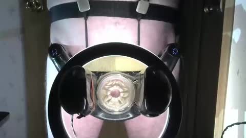 Snapshot of robodickmilker chatting on February 4, 2025, 9:52 pm Robodickmilker online show from February 4, 2025, 9:52 pm