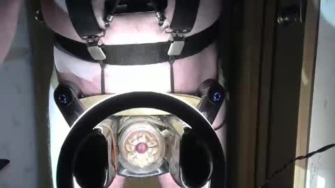 Snapshot of robodickmilker chatting on February 17, 2025, 5:53 pm Robodickmilker online show from February 17, 2025, 5:53 pm