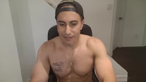 Snapshot of robowop chatting on September 18, 2025, 6:21 pm YOOOOOO online show from September 18, 2025, 6:21 pm