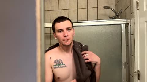 Snapshot of robwit8 chatting on December 27, 2024, 2:47 am Rob witha 8 online show from December 27, 2024, 2:47 am