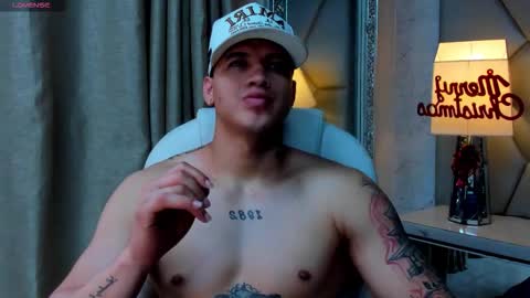 rocco_santos online show from November 16, 2025, 10:04 pm