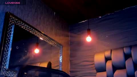 rocco_santos online show from May 28, 2026, 6:05 pm