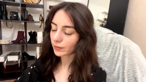 Snapshot of rochelgloff chatting on November 27, 2025, 10:17 am Marry online show from November 27, 2025, 10:17 am