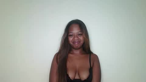 Snapshot of rochellinah chatting on May 29, 2026, 6:17 pm rochellinah online show from May 29, 2026, 6:17 pm