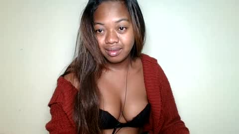 Snapshot of rochellinah chatting on July 2, 2026, 10:49 pm rochellinah online show from July 2, 2026, 10:49 pm