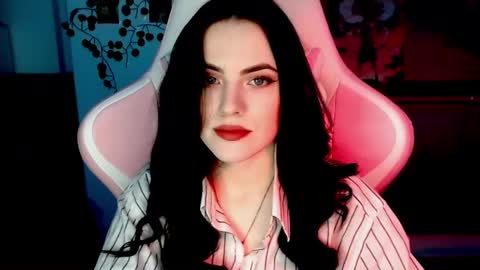 Sophie  online show from December 4, 2024, 1:31 pm