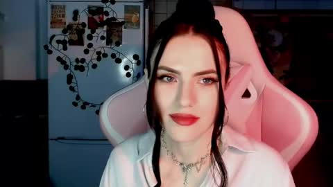 Sophie  online show from December 13, 2024, 4:27 pm