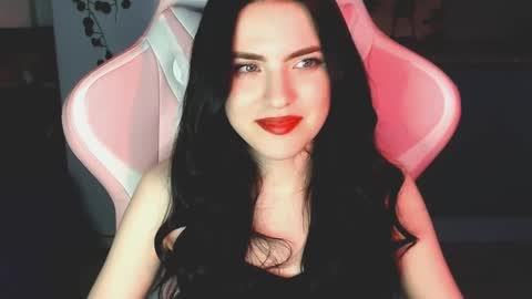 Sophie  online show from December 28, 2024, 4:52 pm