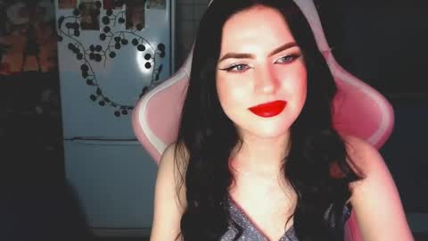 Sophie  online show from December 31, 2024, 4:35 pm