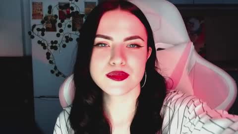 Sophie  online show from March 5, 2025, 4:57 pm