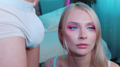 Snapshot of rockstarsgames chatting on October 18, 2025, 10:27 am Lina and Den online show from October 18, 2025, 10:27 am