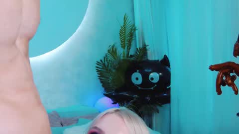 Snapshot of rockstarsgames chatting on October 25, 2025, 10:34 am Lina and Den online show from October 25, 2025, 10:34 am