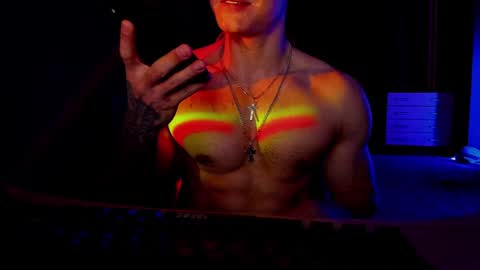 Snapshot of rodarri chatting on January 31, 2025, 9:16 pm MY NAME CAN SEE ALL MY CUM VIDEO BUY FAN SUB. online show from January 31, 2025, 9:16 pm