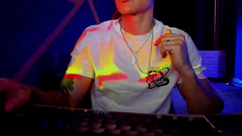 Snapshot of rodarri chatting on February 25, 2025, 9:42 am MY NAME CAN SEE ALL MY CUM VIDEO BUY FAN SUB. online show from February 25, 2025, 9:42 am