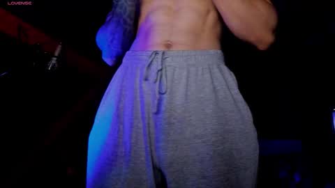 Snapshot of rodarri chatting on October 9, 2025, 6:28 pm MY NAME CAN SEE ALL MY CUM VIDEO BUY FAN SUB. online show from October 9, 2025, 6:28 pm