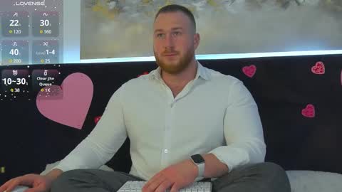 Snapshot of roddy_riss chatting on February 9, 2025, 1:35 pm Roddy online show from February 9, 2025, 1:35 pm