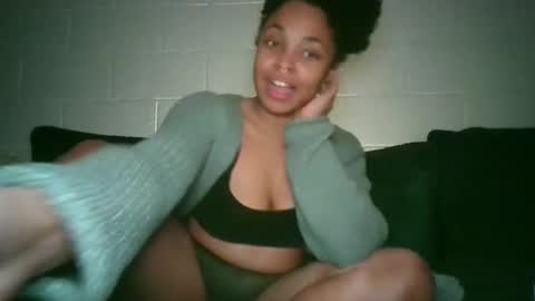 Roes Jam  Roe  online show from February 7, 2025, 3:23 am