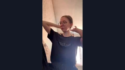 Snapshot of rogue_parcel chatting on April 8, 2026, 6:35 am rogue_parcel online show from April 8, 2026, 6:35 am