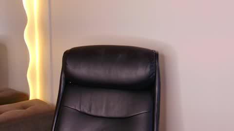 Snapshot of rohanalan_ chatting on December 23, 2024, 4:44 am Sof online show from December 23, 2024, 4:44 am