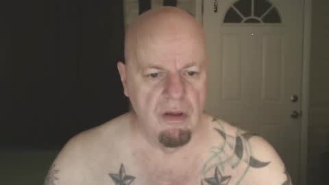 roinaz online show from April 3, 2026, 7:01 pm