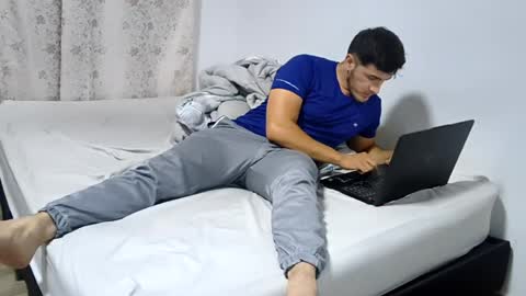 roko9629 online show from June 19, 2026, 2:49 am