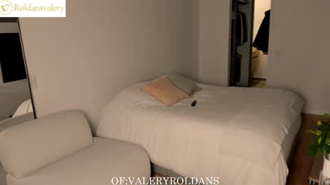 Snapshot of roldansvalery chatting on December 29, 2024, 5:53 am Valery Roldans online show from December 29, 2024, 5:53 am