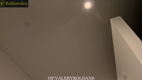 Snapshot of roldansvalery chatting on January 8, 2025, 2:57 am Valery Roldans online show from January 8, 2025, 2:57 am