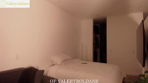 Snapshot of roldansvalery chatting on January 10, 2026, 3:19 am Valery Roldans online show from January 10, 2026, 3:19 am