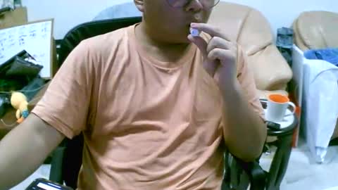 Snapshot of rolleacban chatting on November 23, 2025, 5:02 pm Rolleac online show from November 23, 2025, 5:02 pm