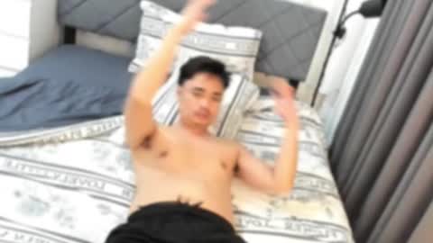 Snapshot of rollsroycexx chatting on February 1, 2026, 2:43 am ROYCE online show from February 1, 2026, 2:43 am