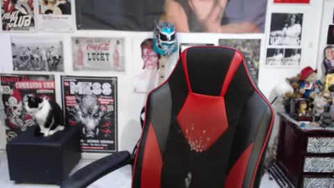 Rolly online show from December 2, 2025, 10:16 pm