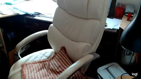 rolydawe online show from March 24, 2026, 11:59 am