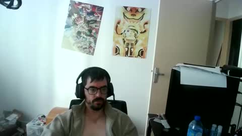 Snapshot of romainb72 chatting on May 15, 2026, 7:15 am romainb72 online show from May 15, 2026, 7:15 am