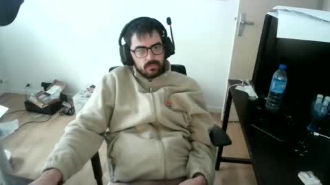 Snapshot of romainb72 chatting on May 19, 2026, 10:32 am romainb72 online show from May 19, 2026, 10:32 am