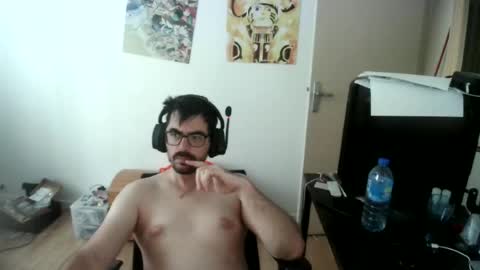 Snapshot of romainb72 chatting on June 16, 2026, 6:27 am romainb72 online show from June 16, 2026, 6:27 am